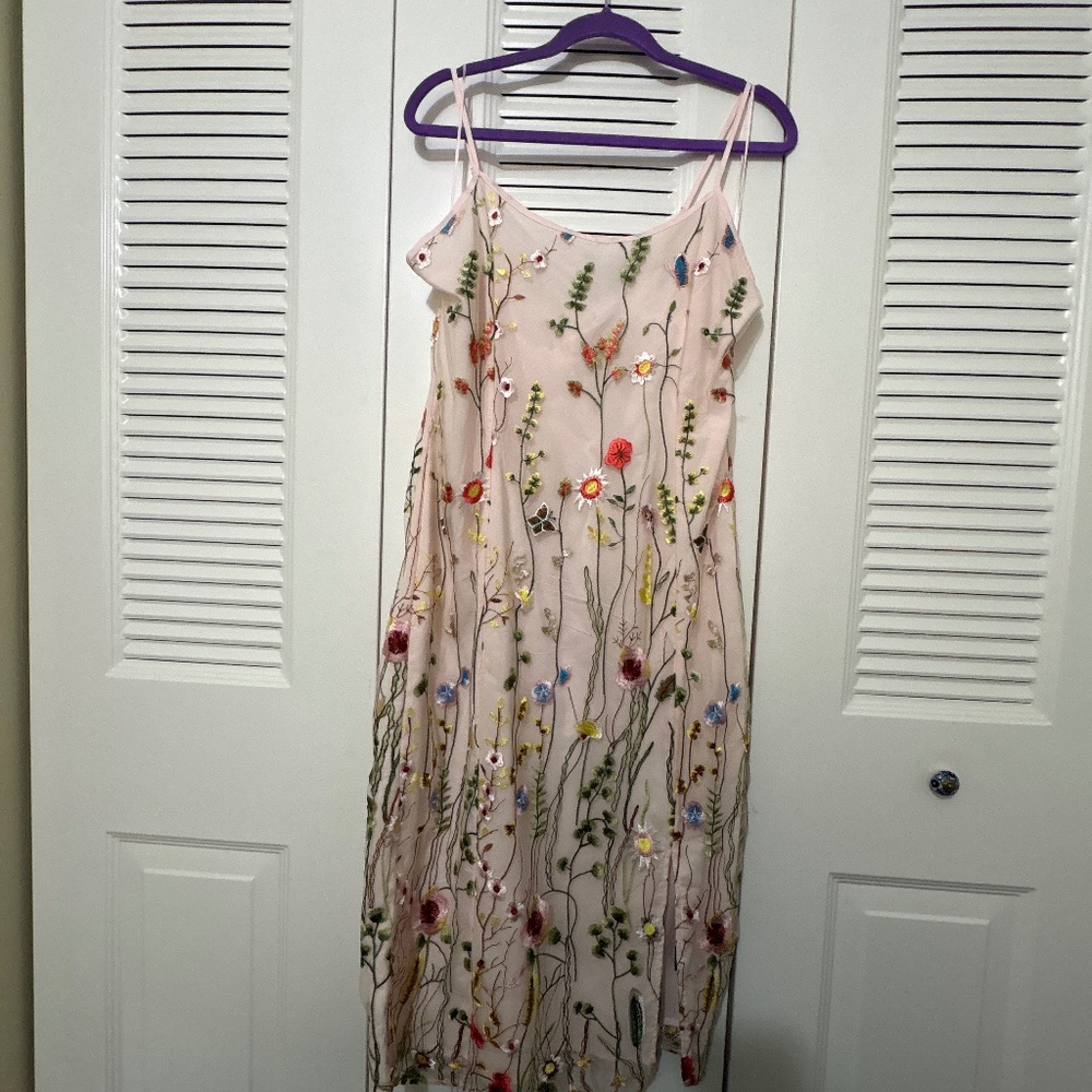 FLORAL STEM CAMI EMBROIDERY DRESS